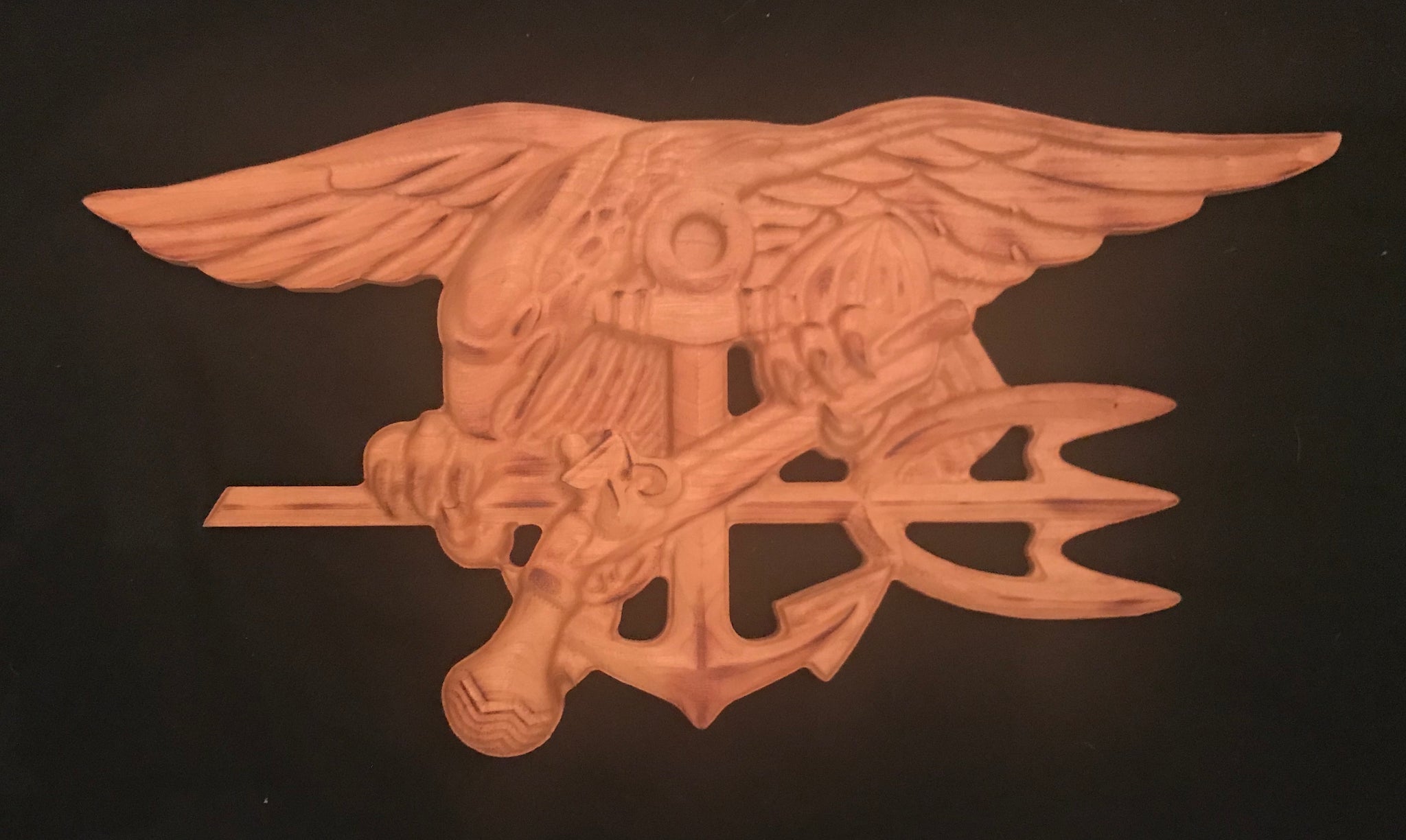 ヴィンテージ US Navy エンブレム 木製 盾 手彫り 英国製 SEAL Trident – Brother Frog